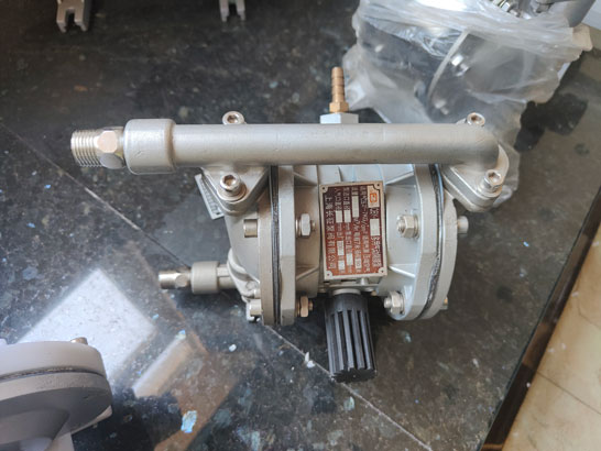 气动双隔膜泵图片