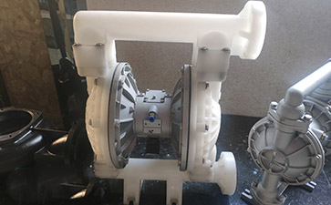 工程塑料气动隔膜泵图片