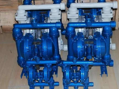 不锈钢隔膜泵图片