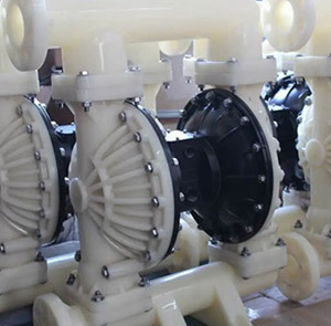 工程塑料隔膜泵图片