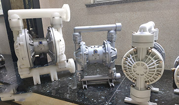 工程塑料气动隔膜泵图片