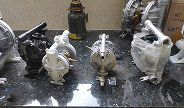 耐腐蚀隔膜泵图片