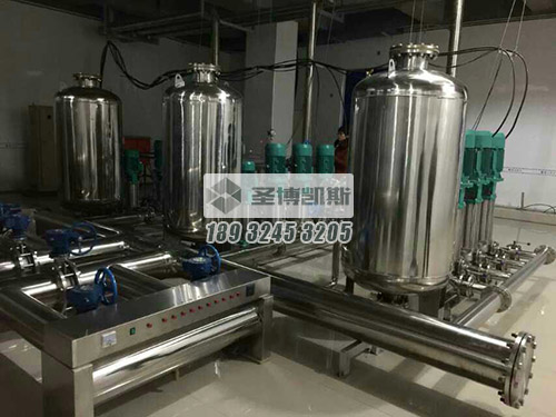 ���ܻ���ѹ��ˮ�豸